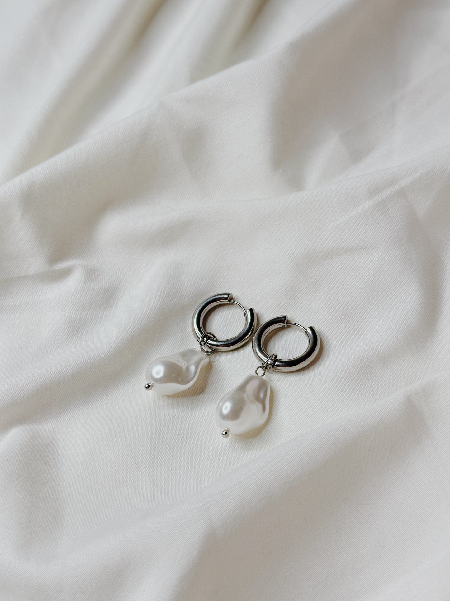 Two Pearls Tango Hoops