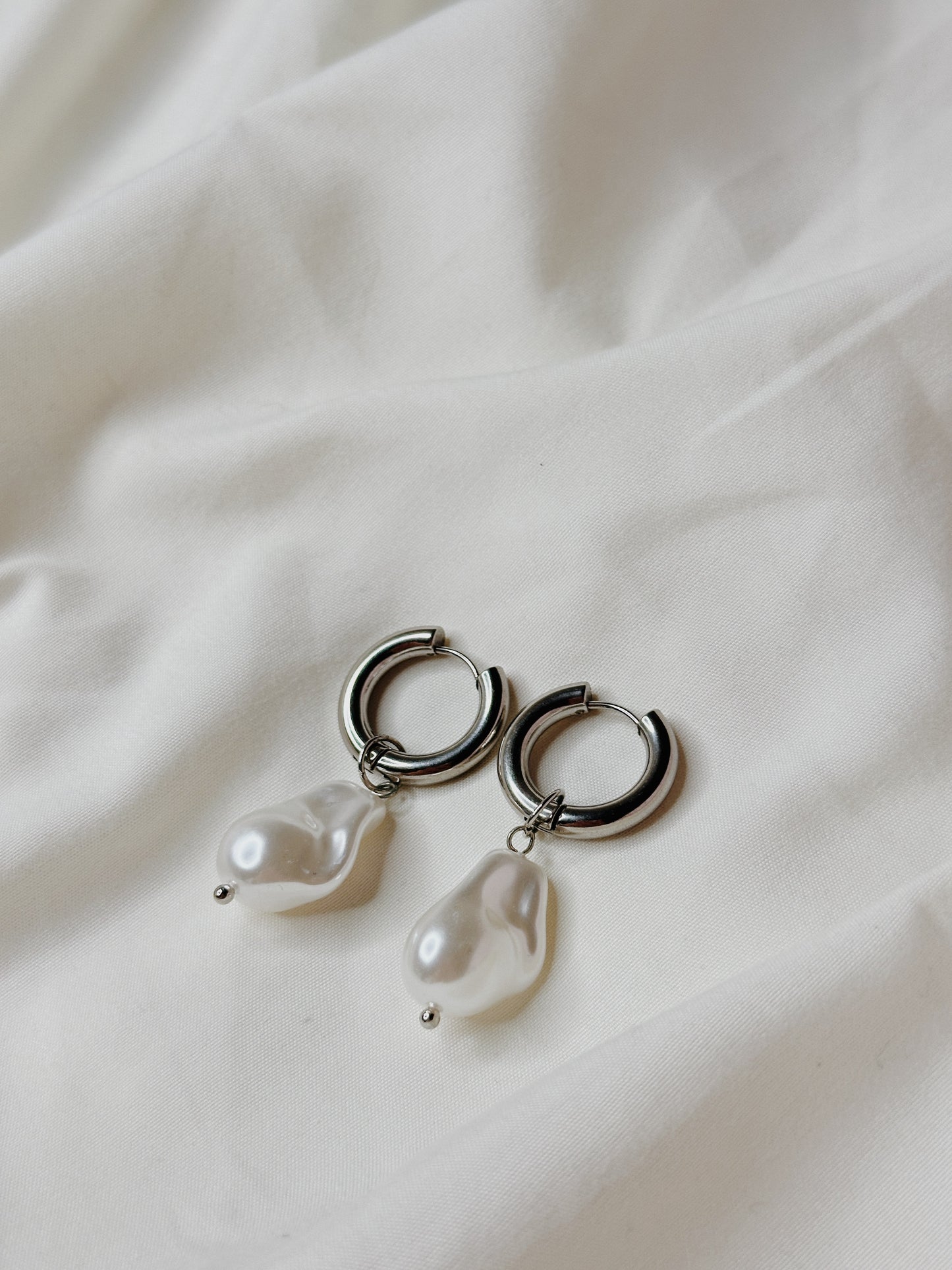 Two Pearls Tango Hoops