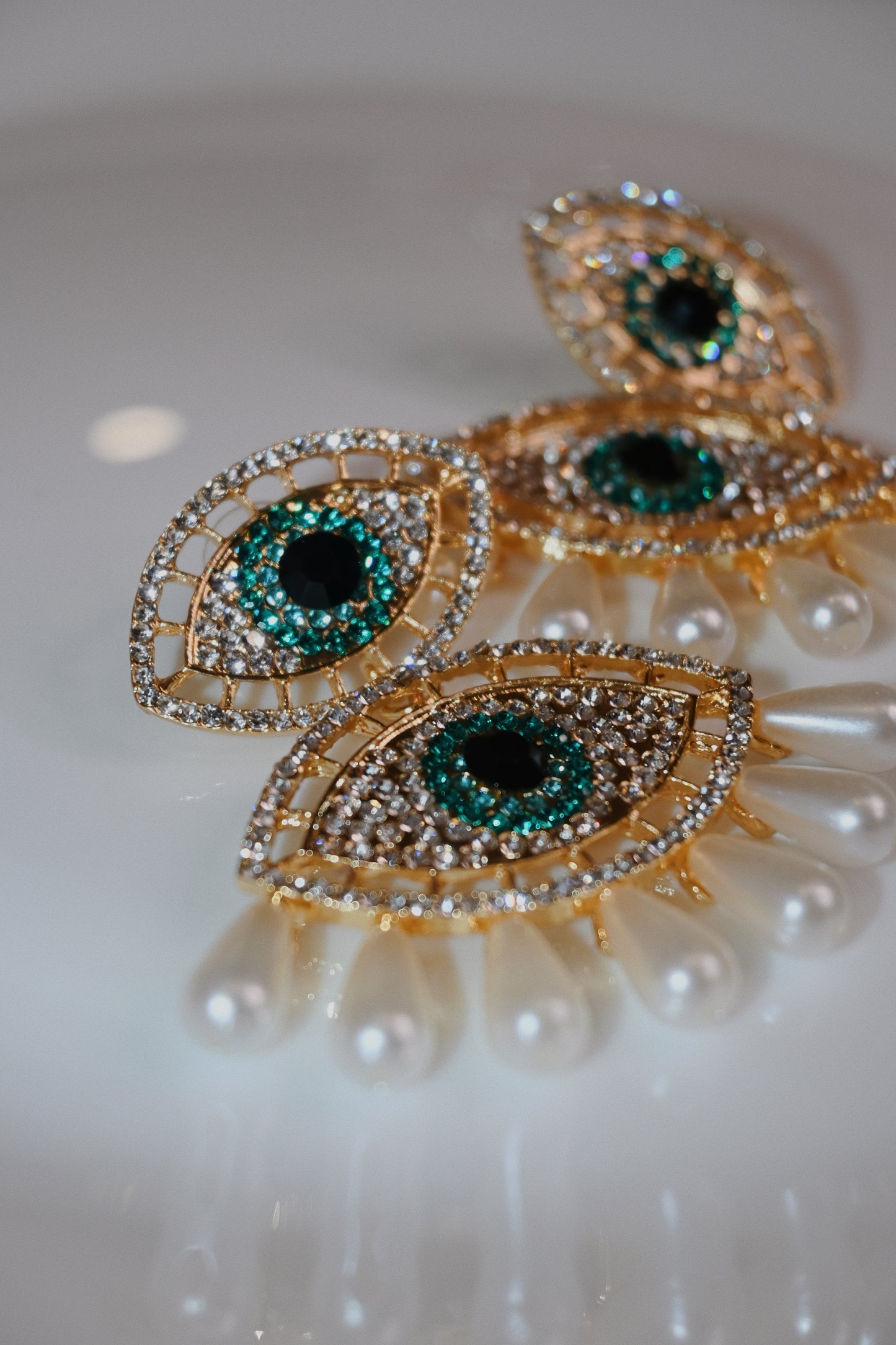 Flirty Flutter Eyes Earrings