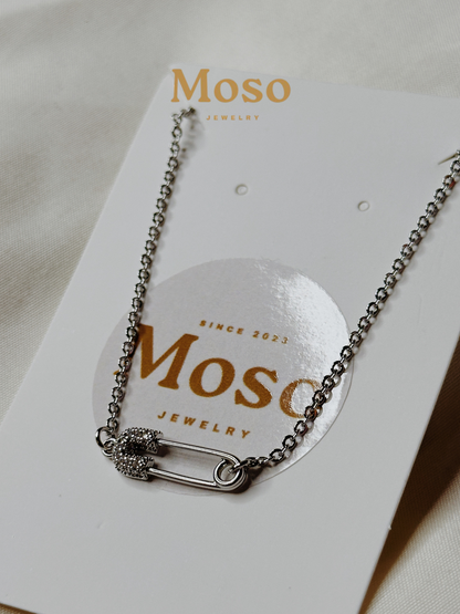 Minimal Lock Necklace
